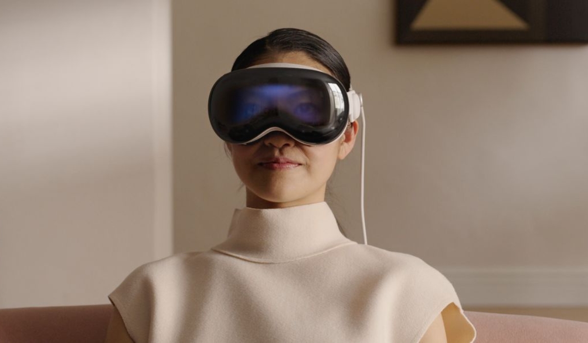 Apple unveils Vision Pro mixed reality headset
